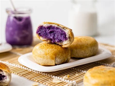 cakes in Tagalog .
